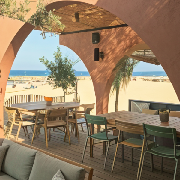 La Plagette - restaurant SAINT-AYGULF - Beach club Frejus